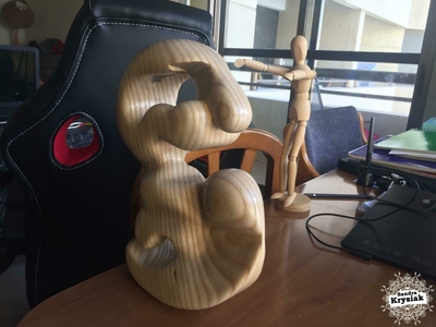 Oscar. Escultura en madera de fresno. 2020