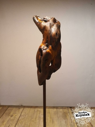 Héctor Escultura tallada en madera de olivo. 2021