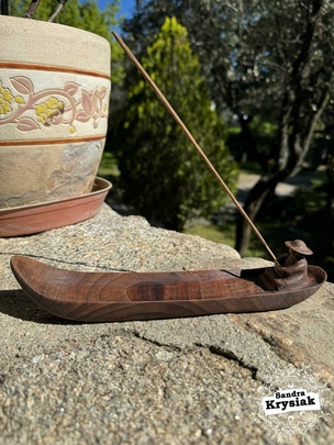 Talla de barca en madera de nogal. José Luis Estévez.