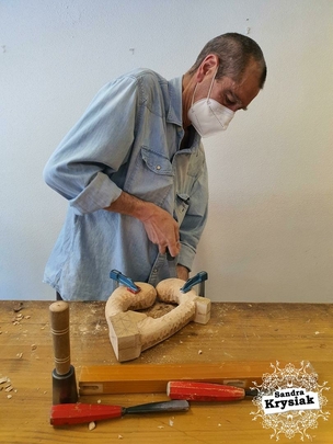 Angel. En proceso. Escultura de tilo. 2021
